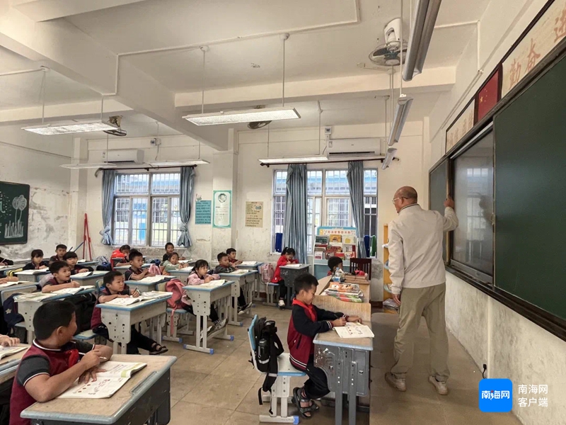 校全部安装空调近4000名学生受益米乐体育app网站陵水公办中小学(图1)