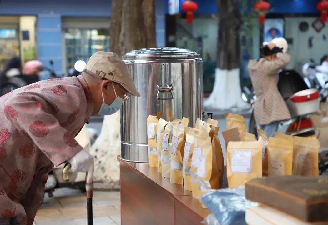 健康体重管理年”暨“中华五千年 首诊看中医”品牌日活动米乐m6网站【卫生健康】景谷中医医院举行2025年“(图4)